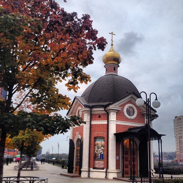 Церковь часовня. Церковь часовня. Часовня василия великого на дмитровском шоссе. Храм в отрадном. Церковь часовня.