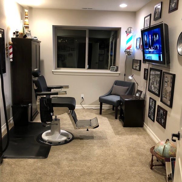 District 6 Hair Salon in Aurora
