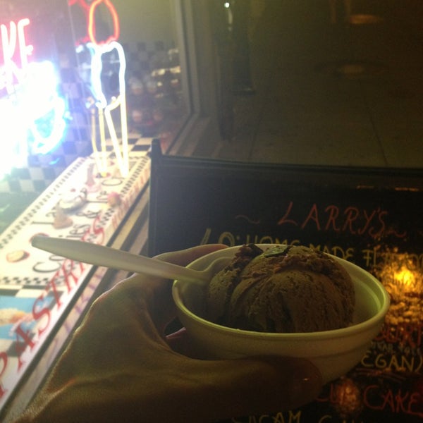 Photo taken at Larry&#39;s Homemade Ice Cream by Jorge O. on 8/9/2013