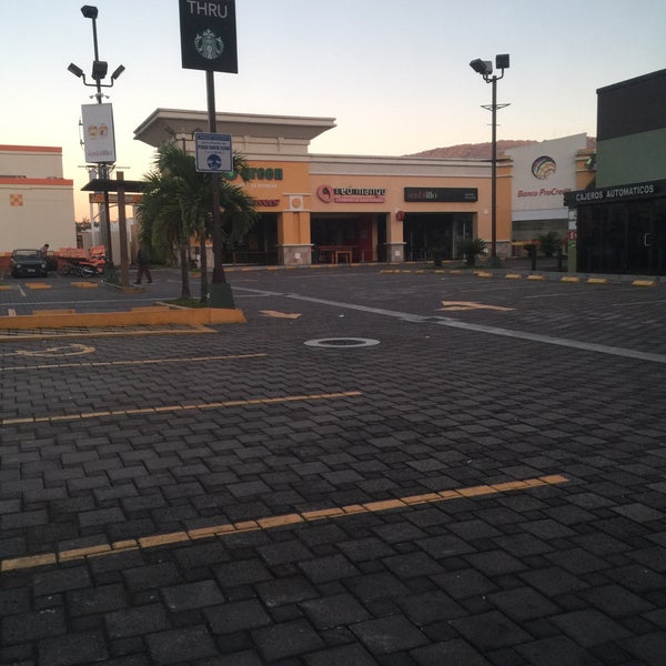 Photo taken at Plaza Santa Elena by Carlos I. on 12/19/2016