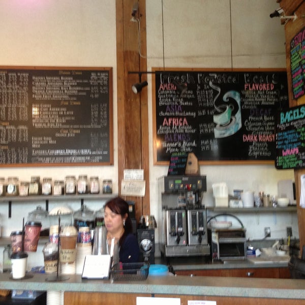 6/3/2013 tarihinde Kevin A.ziyaretçi tarafından Tanner&#39;s Coffee Co'de çekilen fotoğraf