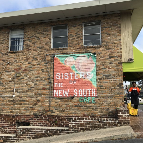 2/28/2017 tarihinde Lonnell W.ziyaretçi tarafından Sisters Of The New South'de çekilen fotoğraf