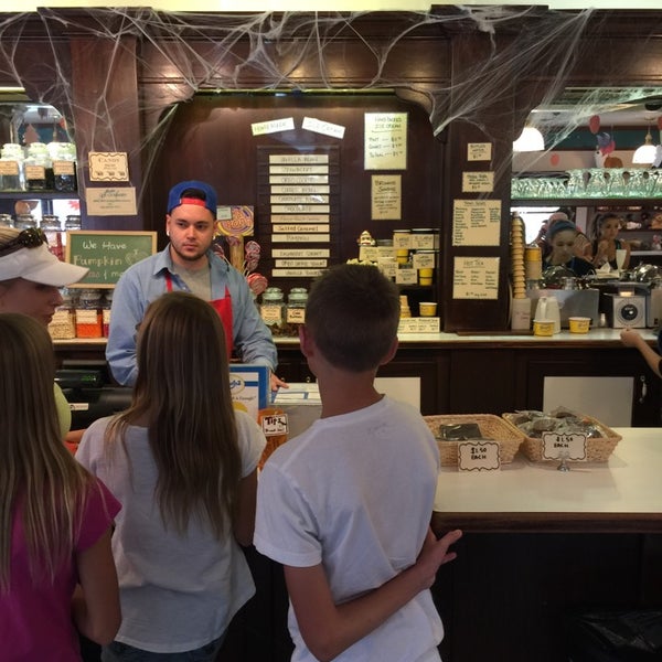 Photo taken at Goody&#39;s Soda Fountain &amp; Candy by Jon S. on 10/19/2014