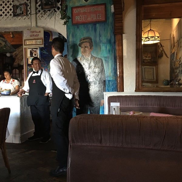 7/19/2016 tarihinde Jon S.ziyaretçi tarafından Casablanca Restaurant'de çekilen fotoğraf
