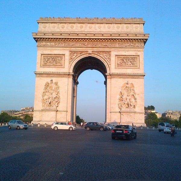 Французские постеры. Париж весной фото. Достопримечательности франции эйфелева башня. Latin quarter. Z paris.