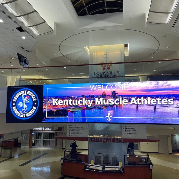 10/16/2021 tarihinde Karen L.ziyaretçi tarafından Louisville Muhammad Ali International Airport (SDF)'de çekilen fotoğraf