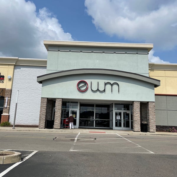 Eastwood Mall Shopping Mall in Niles