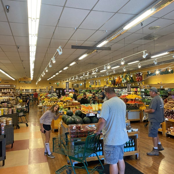 Oliver's Market Grocery Store