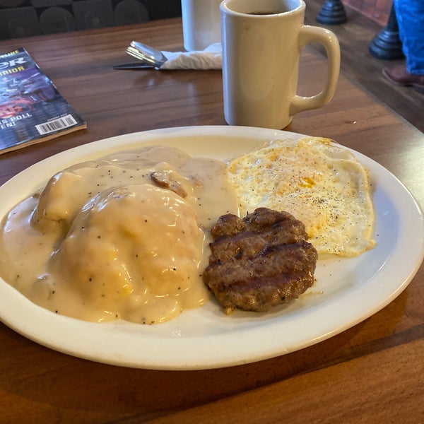 Photo taken at Pete&#39;s Henny Penny by Carl U. on 12/12/2019