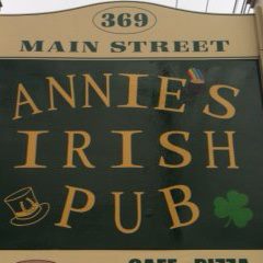 Foto tirada no(a) Annie&#39;s Irish Pub Ogunquit por Annie&#39;s Irish Pub em 6/27/2013