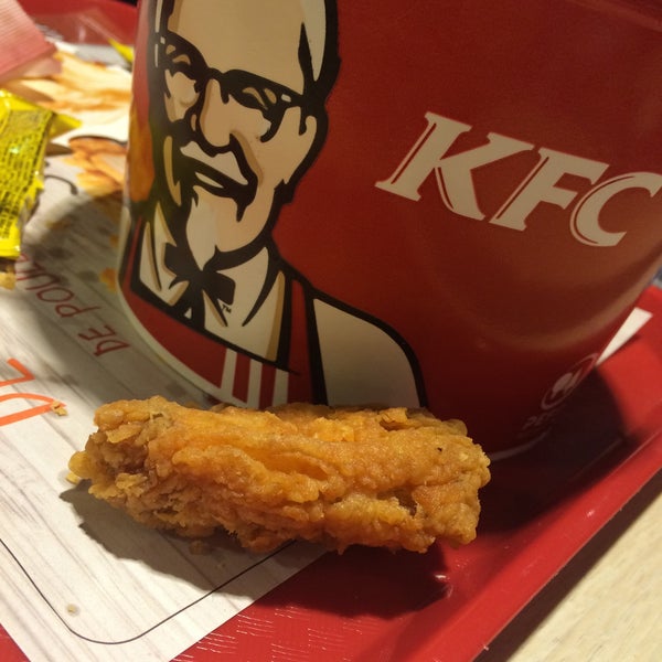 Foto tomada en KFC  por Manon F. el 7/28/2015