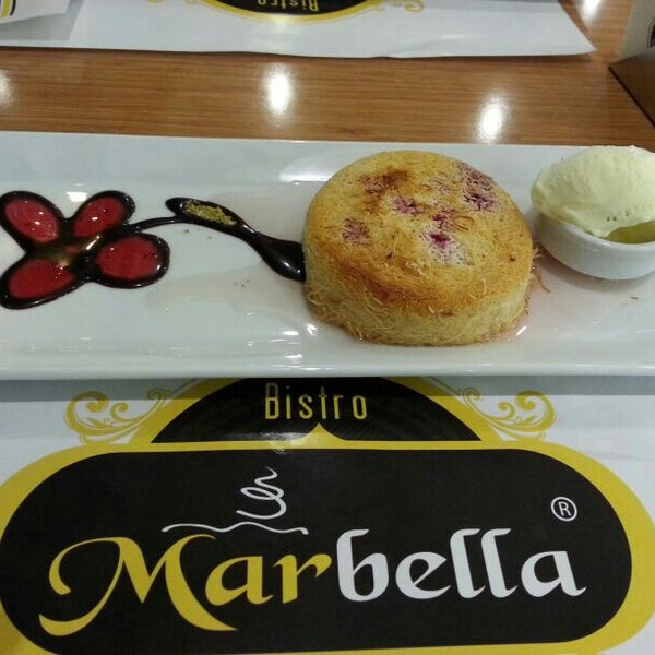 รูปภาพถ่ายที่ Marbella Restaurant &amp; Bistro โดย Adem B. เมื่อ 7/29/2013