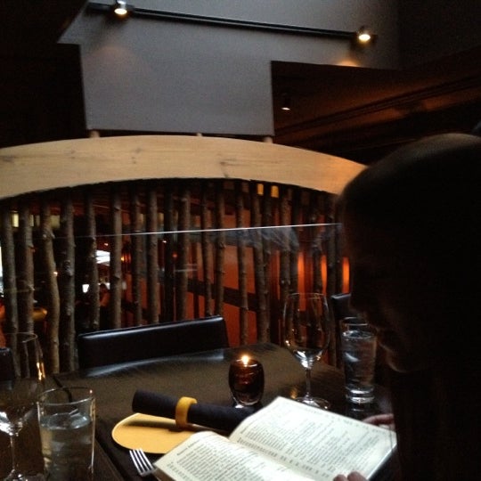 5/10/2012にParker C.がCarnevor Steakhouse Moderneで撮った写真