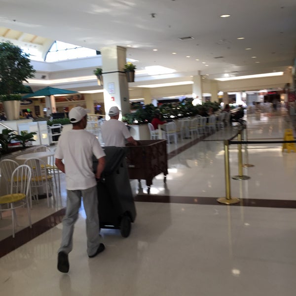 Foto scattata a Shopping Iguatemi da TATO B. il 8/17/2018