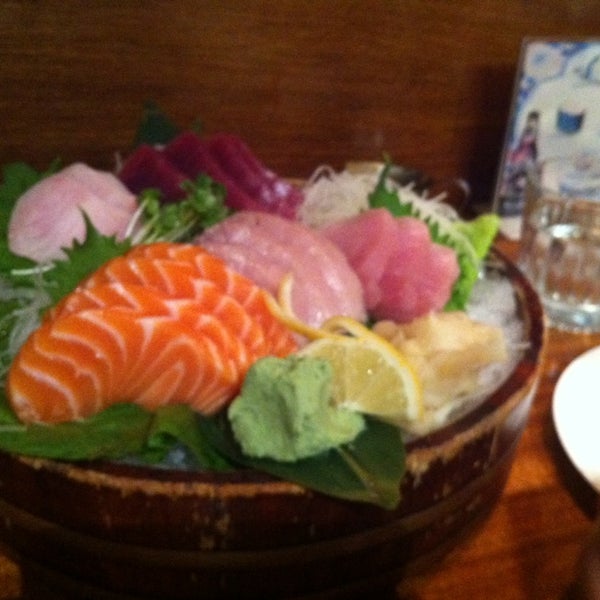 Das Foto wurde bei Toni&#39;s Sushi Bar von Alex S. am 3/28/2014 aufgenommen