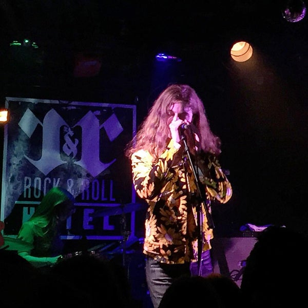 Foto tomada en Rock &amp; Roll Hotel  por Sarah I. el 10/17/2015