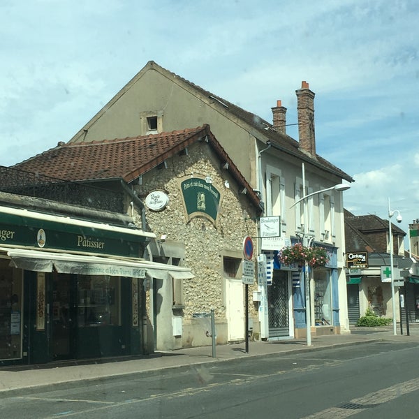 boulangerie patisserie rolet cupcake shop