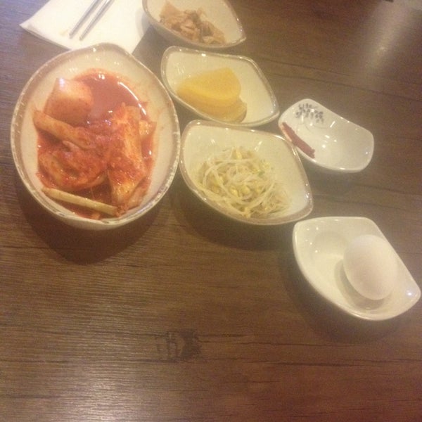 Das Foto wurde bei Song Cook&#39;s Authentic Korean Restaurant von Savannah V. am 5/16/2014 aufgenommen
