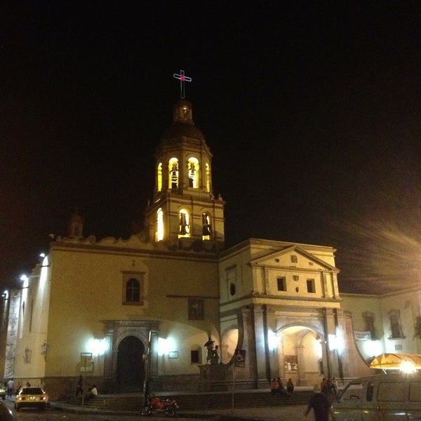 Templo de la Santa Cruz de los Milagros Iglesia Templo de la Santa Cruz de los Milagros Iglesia