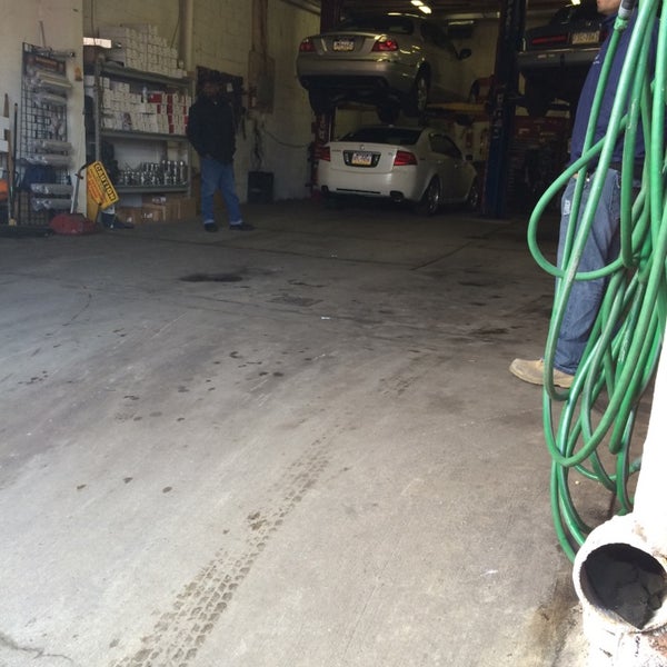 Joel Muffler Zone Automotive Repair Shop in Hunting Park