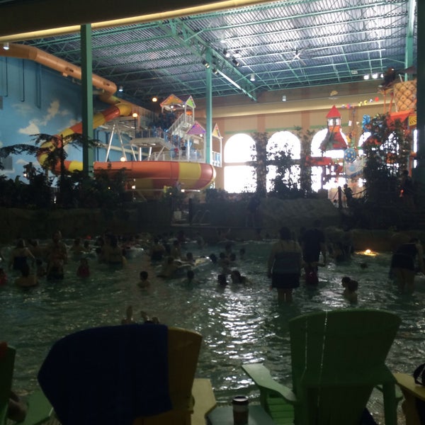 Foto tirada no(a) KeyLime Cove Indoor Waterpark Resort por Laura A. em 2/16/2015