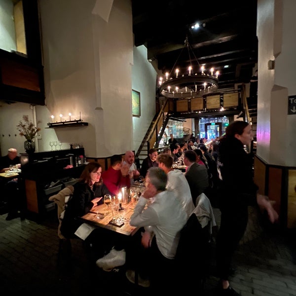 Foto tirada no(a) Restaurant-Café In de Waag por A A em 10/19/2022