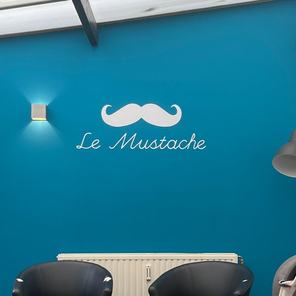 รูปภาพถ่ายที่ Le Mustache โดย Liam M. เมื่อ 5/15/2023
