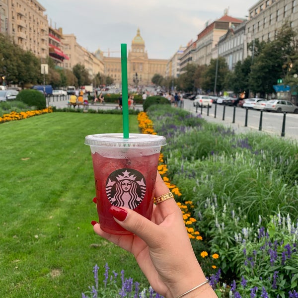Foto scattata a Starbucks da Alreem .. il 8/24/2019
