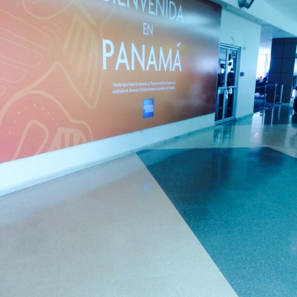Foto diambil di Aeropuerto Internacional de Tocumen (PTY) oleh Miky C. pada 1/10/2015