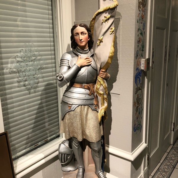 Photo taken at Jeanne D&#39;Arc by Donald D. on 10/19/2019