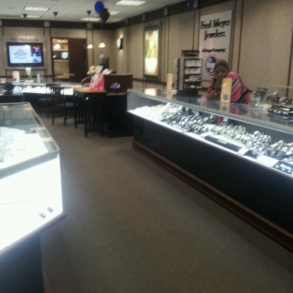 Jewelry store deals in kroger
