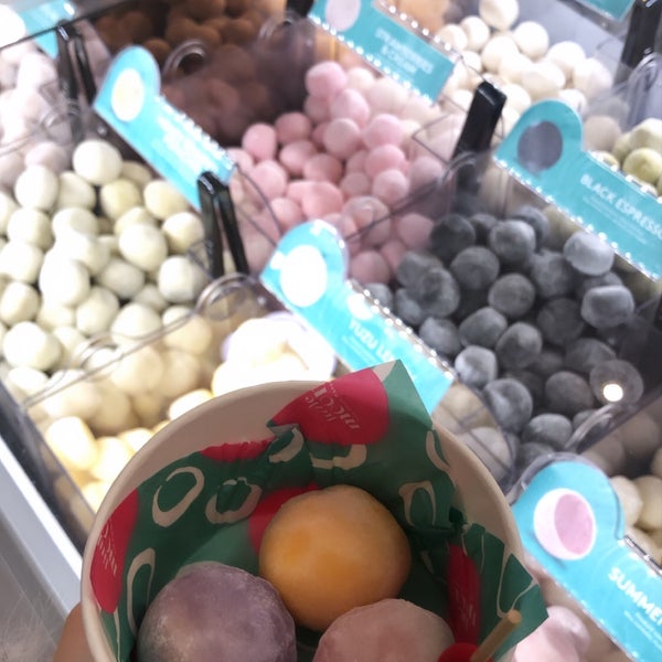 Little Moons Ice Cream Shop In Marylebone