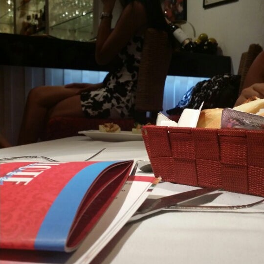 5/1/2014にYuri P.がLa Paillote French and Thai Restaurantで撮った写真