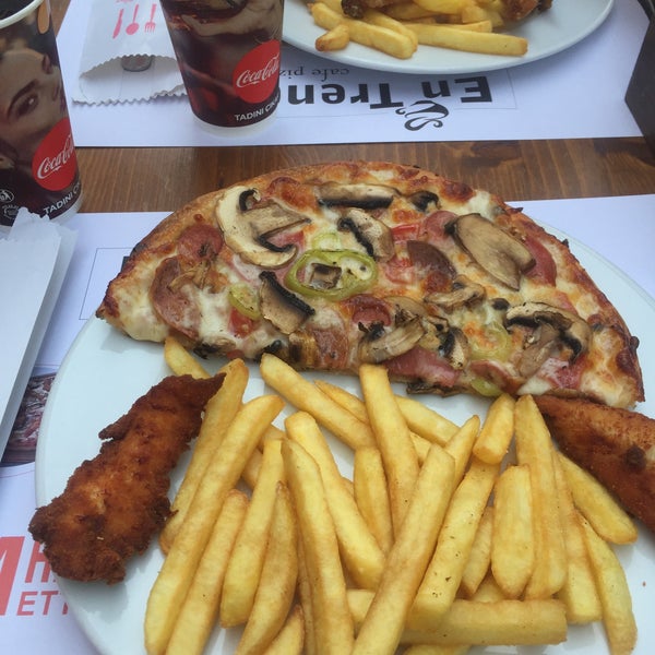 Photo taken at Trendy Pizza by Büşra S. on 9/18/2017