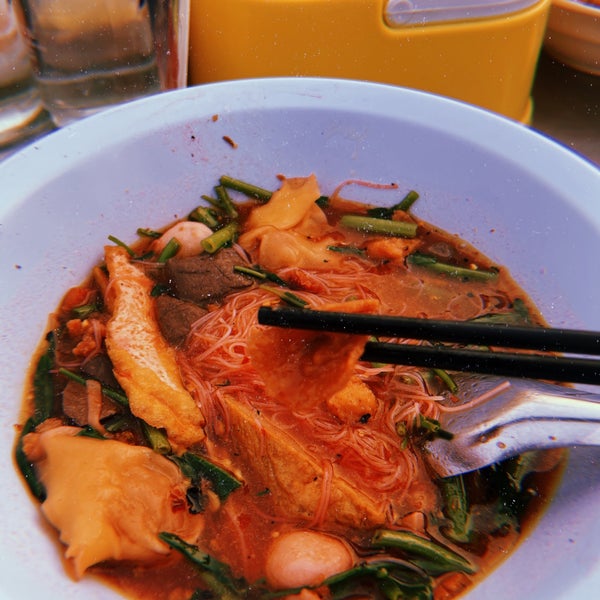 เย็นตาโฟประตูชัย แพร่ Noodle Restaurant in Phrae