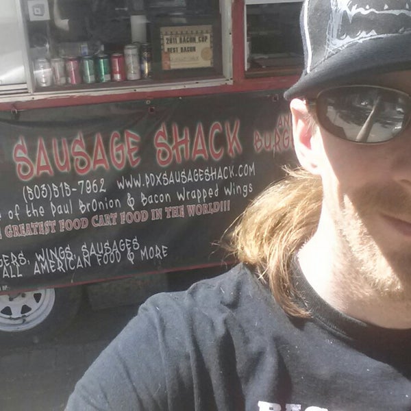 รูปภาพถ่ายที่ The Sausage Shack โดย Chris G. เมื่อ 5/5/2013