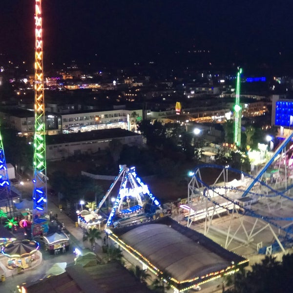 Снимок сделан в Parko Paliatso Luna Park пользователем Mitriy K. 10/2/2018