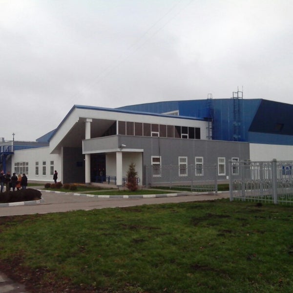 Ледовый дворец метеор жуковский. Ледовый дворец днепр. Дворец спорта днепропетровск. Дворец метеор. Ледовый дворец сш метеор москва.