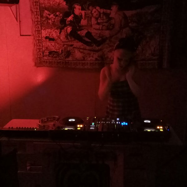 Iggy pub. Iggy pub