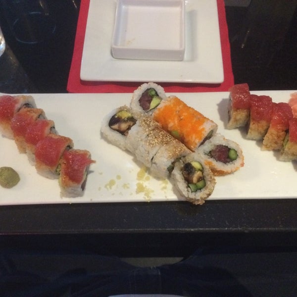 Photo taken at Sushi Sake Doral by Agus V. on 10/23/2014