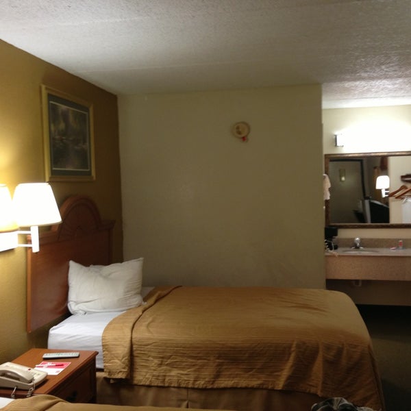 Quality Inn 221 James Taylor Rd
