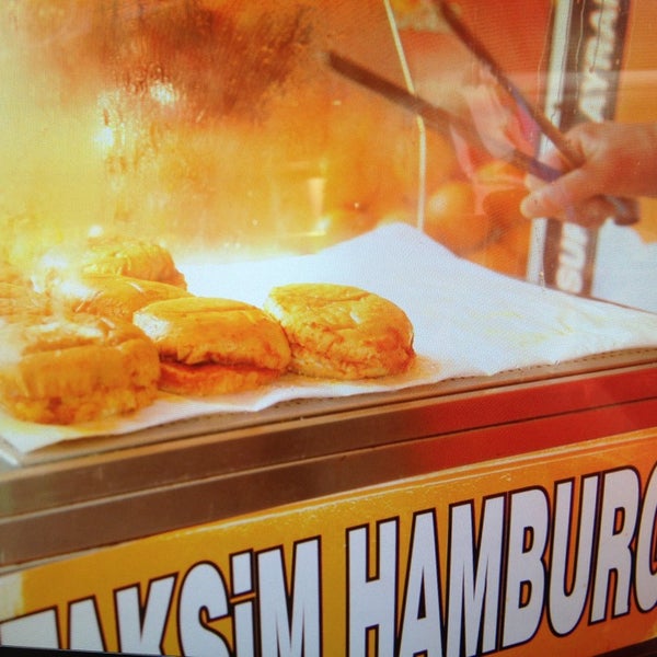 5/29/2013에 Erkn Ç.님이 Taksim Hamburger에서 찍은 사진