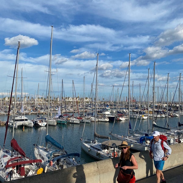 Foto tirada no(a) Classic Sailing Barcelona por G B. em 10/31/2021