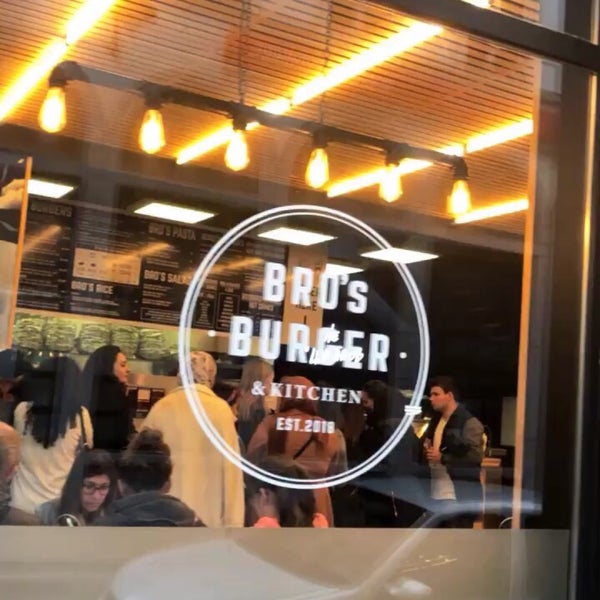 Bro‘s Burger & Kitchen Stalingrad 89 ziyaretçidan 5 tavsiye