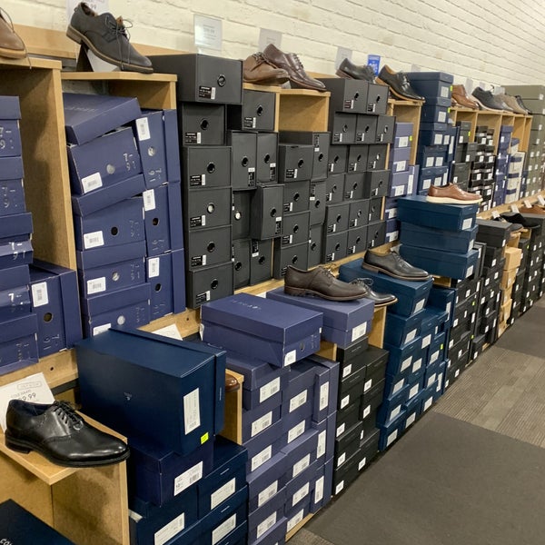 Dsw store buckhead station