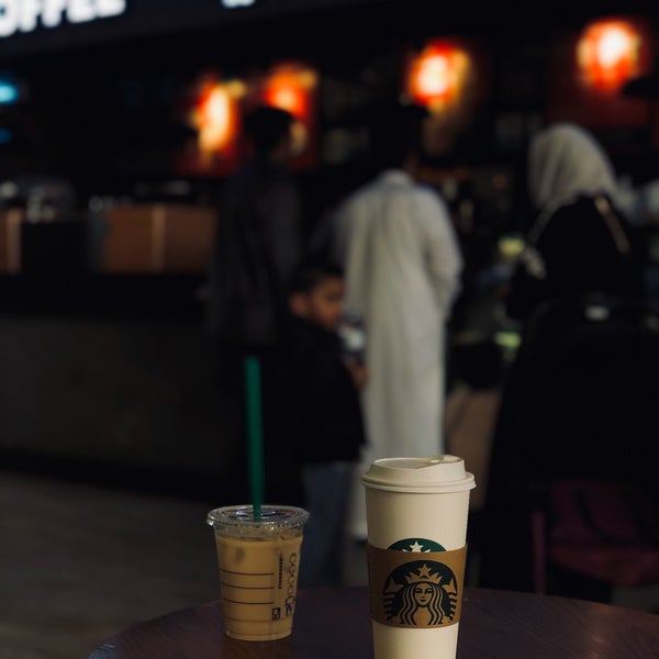 Foto scattata a Starbucks da R5 il 1/12/2020