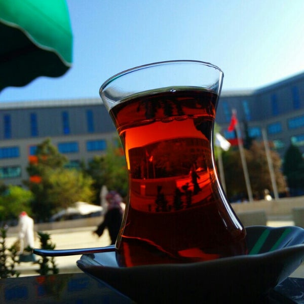 รูปภาพถ่ายที่ Çay Dükkanı โดย Irfan T. เมื่อ 4/30/2015