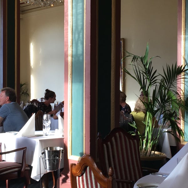 รูปภาพถ่ายที่ Chateau Tongariro Hotel โดย Jean-Marc H. เมื่อ 1/28/2017