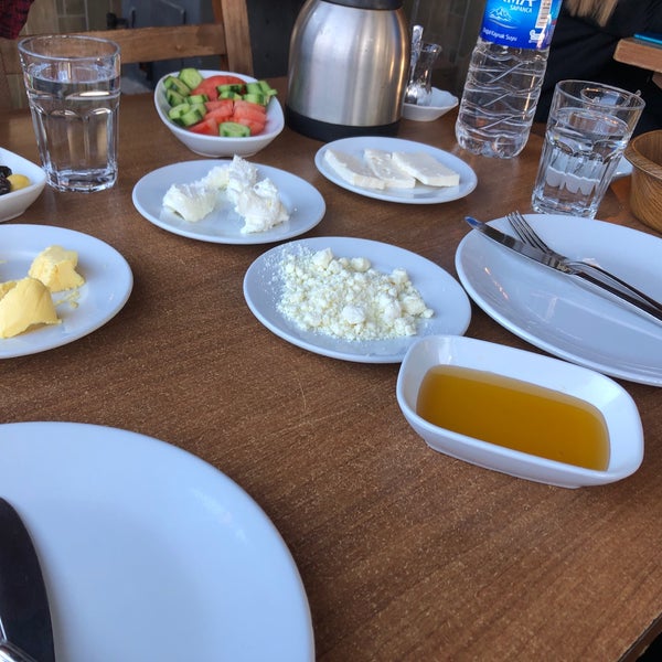 12/7/2019 tarihinde Serap K.ziyaretçi tarafından Yeşil Vadi Restaurant'de çekilen fotoğraf