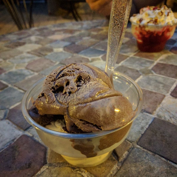 7/21/2017에 Alex K.님이 George&#39;s Ice Cream &amp; Sweets에서 찍은 사진
